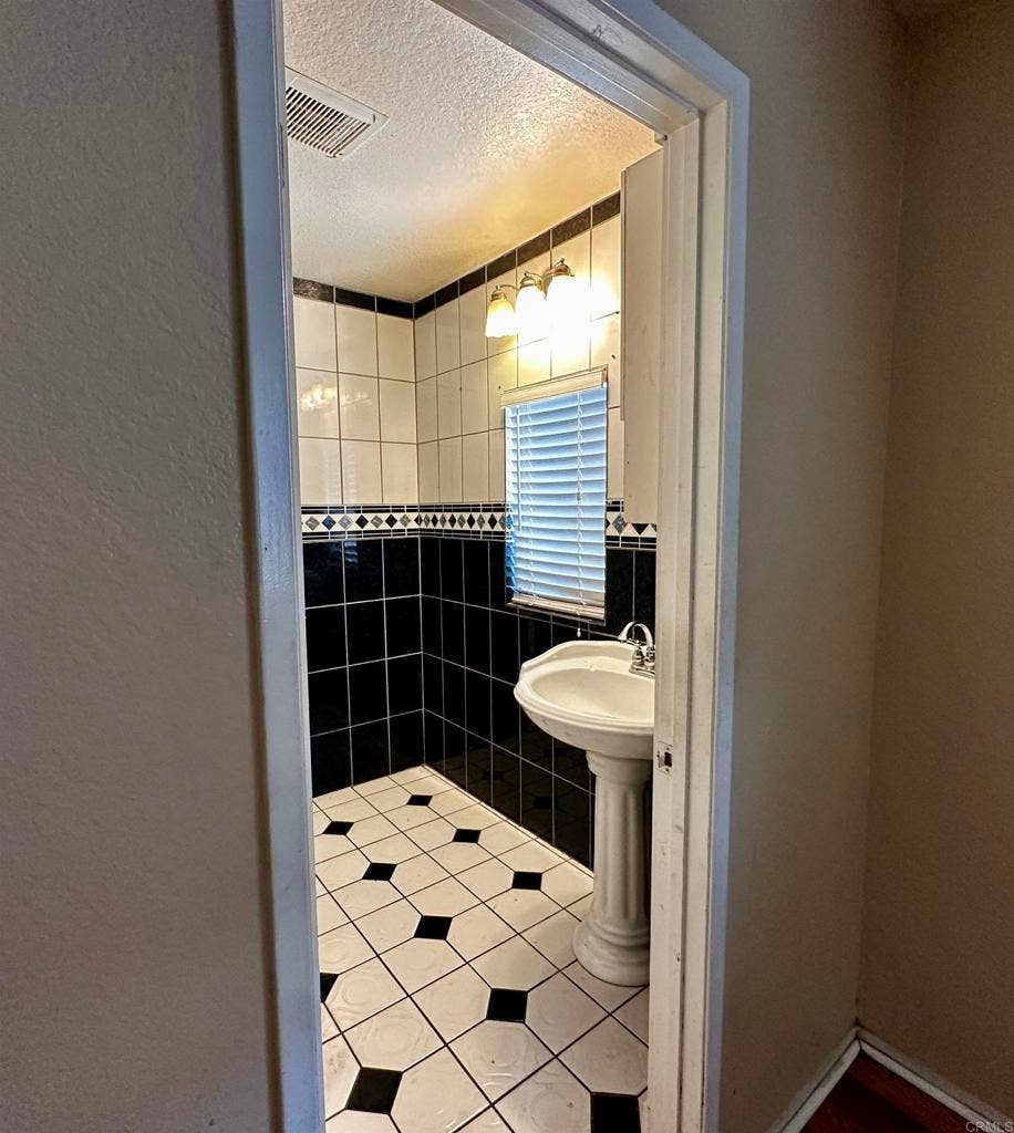 623 Carmen Drive, San Jacinto, CA 92583 623 Carmen Drive, San Jacinto, CA 92583