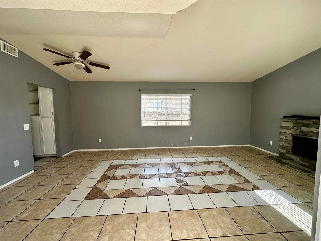 623 Carmen Drive, San Jacinto, CA 92583 623 Carmen Drive, San Jacinto, CA 92583
