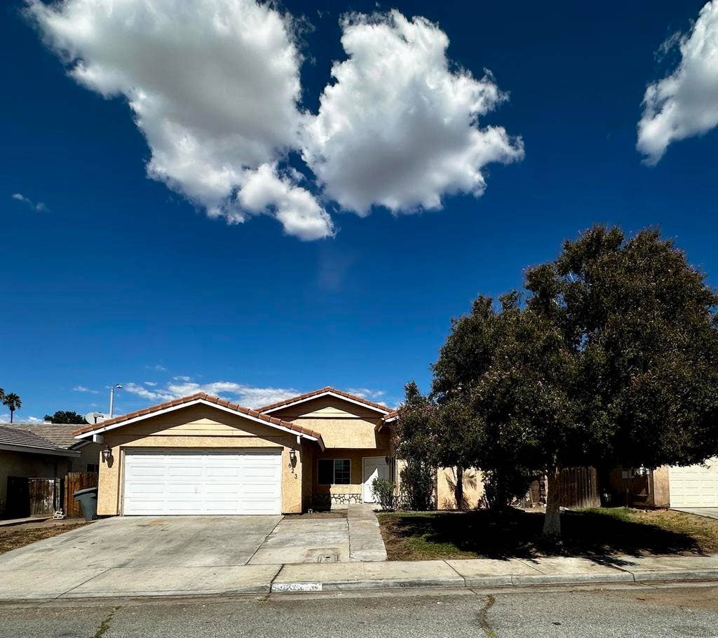 623 Carmen Drive, San Jacinto, CA 92583 623 Carmen Drive, San Jacinto, CA 92583