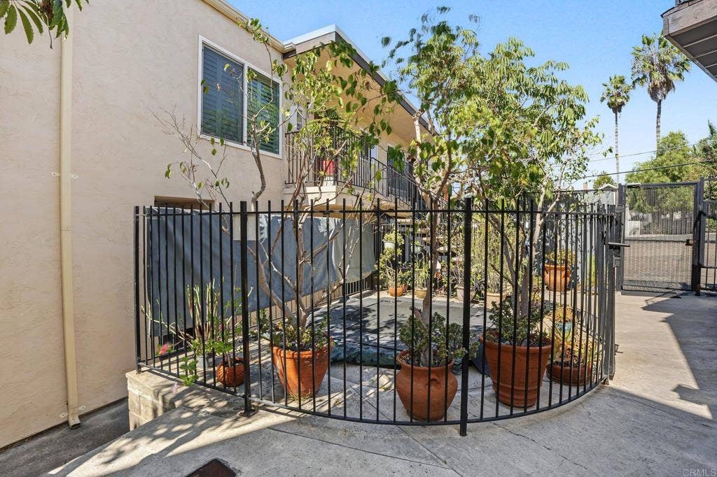 4180 Cleveland Avenue, #14, San Diego, CA 92103 4180 Cleveland Avenue, #14, San Diego, CA 92103