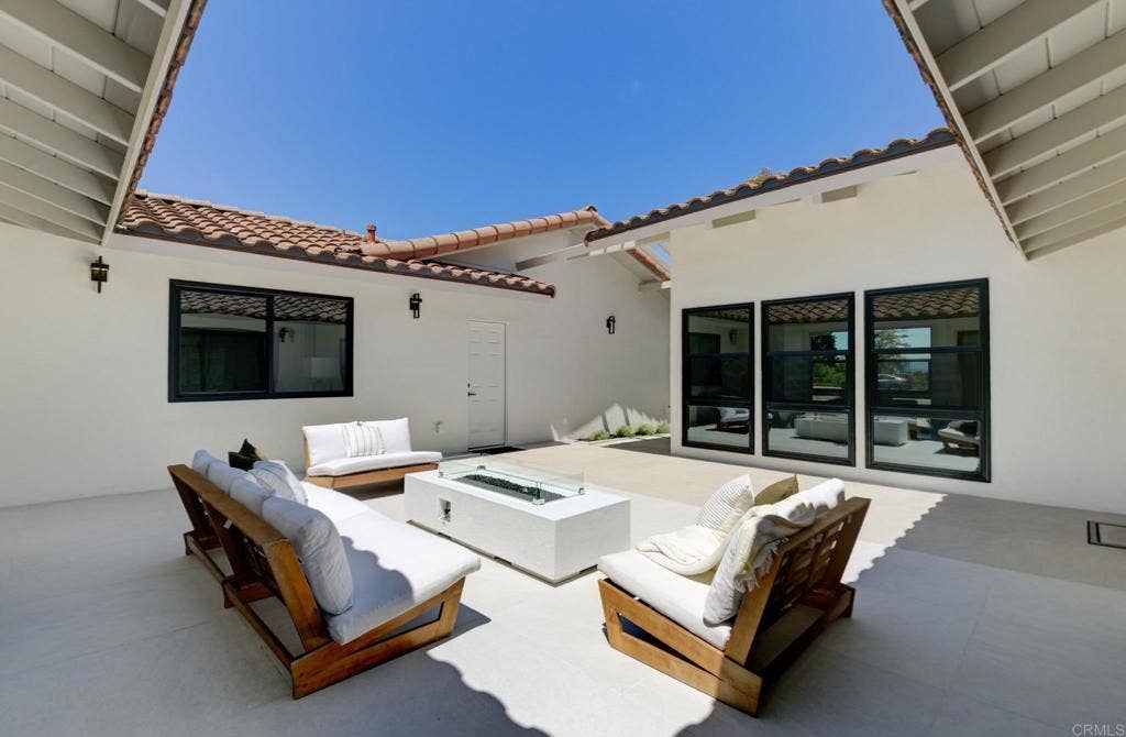 8838 La Jolla Scenic Drive, La Jolla, CA 92037 8838 La Jolla Scenic Drive, La Jolla, CA 92037