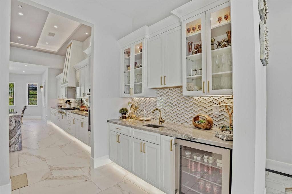 14989 Orchard View Drive, Poway, CA 92064 14989 Orchard View Drive, Poway, CA 92064