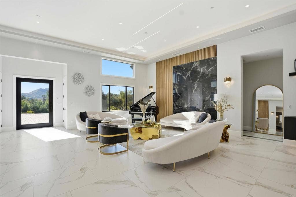 14989 Orchard View Drive, Poway, CA 92064 14989 Orchard View Drive, Poway, CA 92064