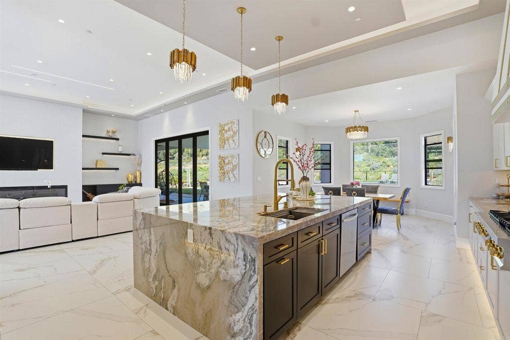 14989 Orchard View Drive, Poway, CA 92064 14989 Orchard View Drive, Poway, CA 92064