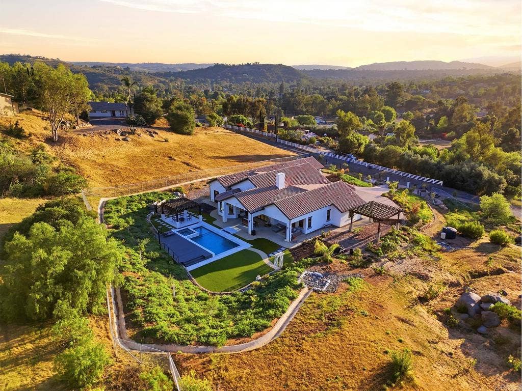 14989 Orchard View Drive, Poway, CA 92064 14989 Orchard View Drive, Poway, CA 92064