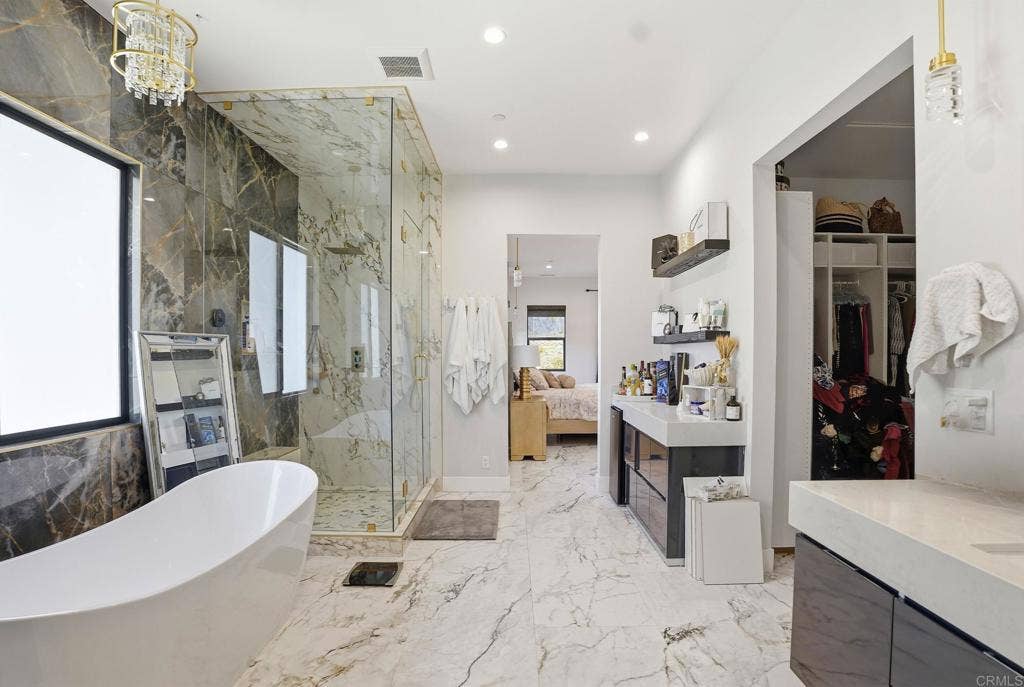 14989 Orchard View Drive, Poway, CA 92064 Primary Bathroom