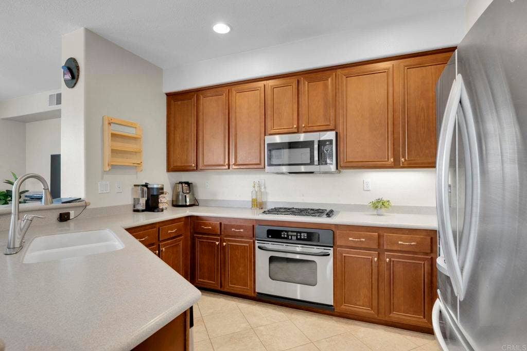 164 Via Montisi, Santee, CA 92071 164 Via Montisi, Santee, CA 92071