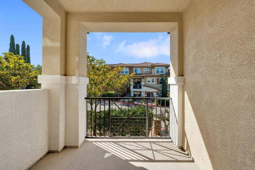 164 Via Montisi, Santee, CA 92071 164 Via Montisi, Santee, CA 92071