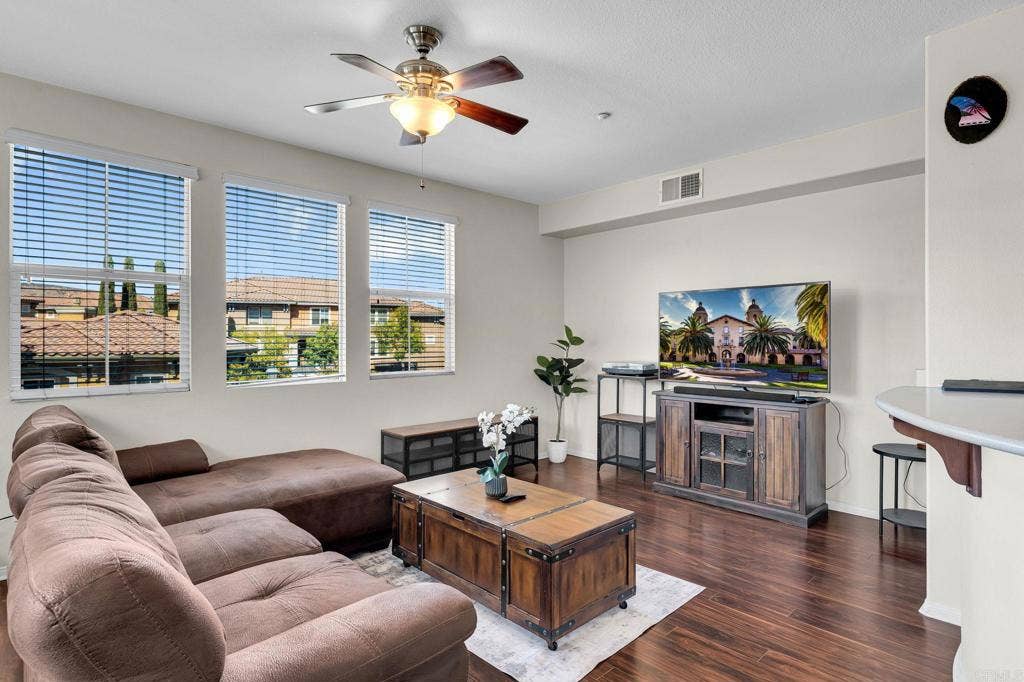 164 Via Montisi, Santee, CA 92071 164 Via Montisi, Santee, CA 92071