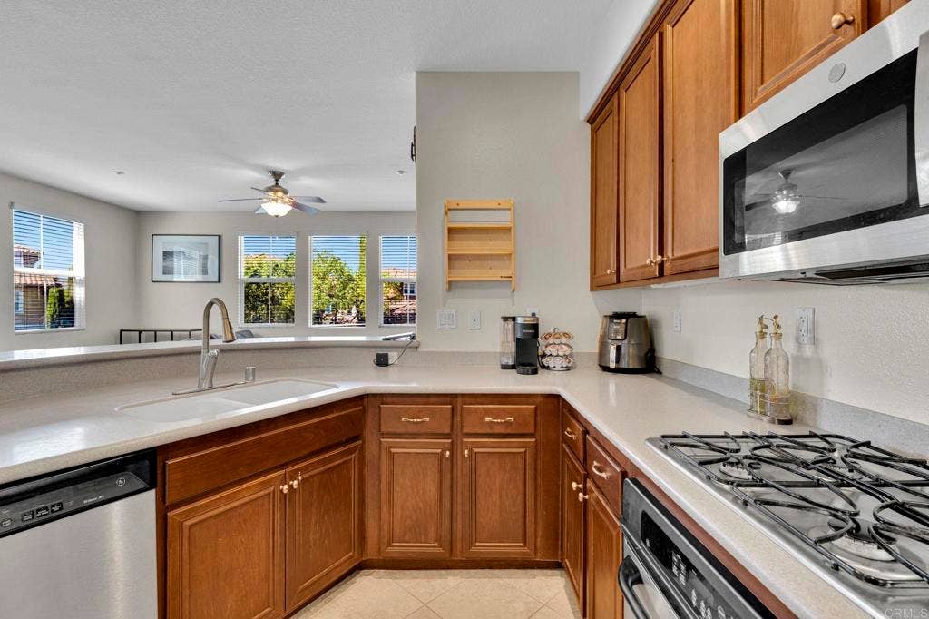 164 Via Montisi, Santee, CA 92071 164 Via Montisi, Santee, CA 92071