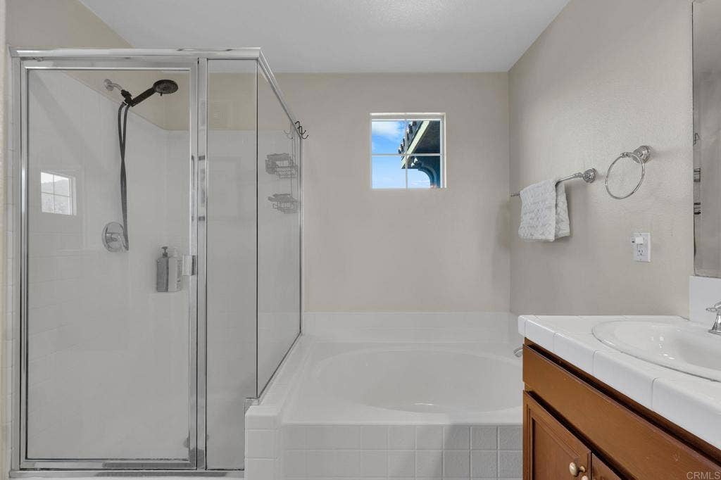 164 Via Montisi, Santee, CA 92071 164 Via Montisi, Santee, CA 92071