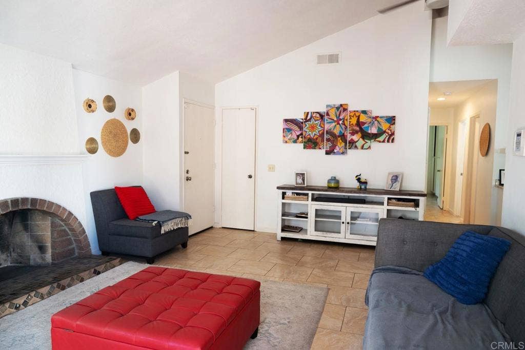 2110 Citrus Tree Lane, Spring Valley, CA 91977 2110 Citrus Tree Lane, Spring Valley, CA 91977