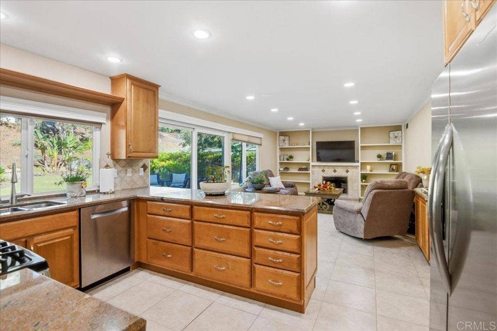 1695 Arnheim CT, El Cajon, CA 92021 1695 Arnheim CT, El Cajon, CA 92021