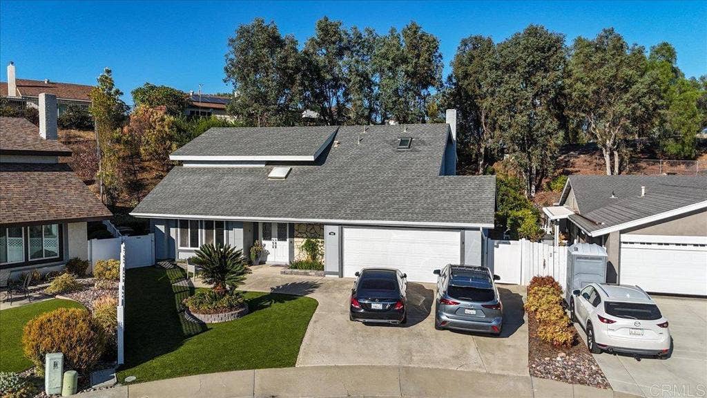 1695 Arnheim CT, El Cajon, CA 92021 1695 Arnheim CT, El Cajon, CA 92021