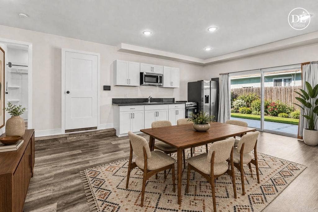 5206 La Paz Drive, San Diego, CA 92114 5206 La Paz Drive, San Diego, CA 92114