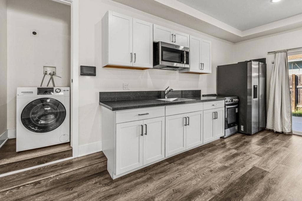 5206 La Paz Drive, San Diego, CA 92114 5206 La Paz Drive, San Diego, CA 92114