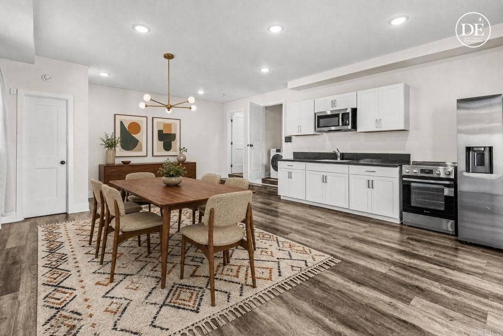 5206 La Paz Drive, San Diego, CA 92114 5206 La Paz Drive, San Diego, CA 92114