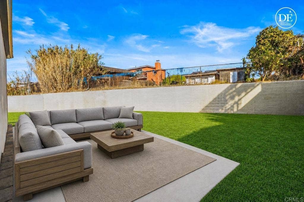 5206 La Paz Drive, San Diego, CA 92114 5206 La Paz Drive, San Diego, CA 92114