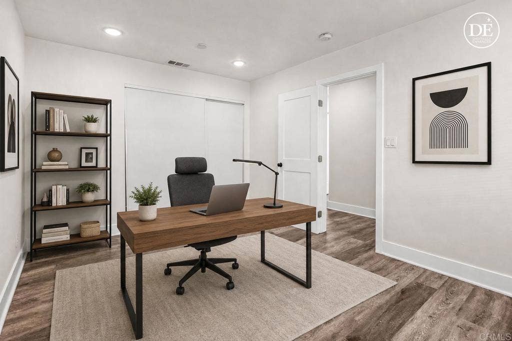 5206 La Paz Drive, San Diego, CA 92114 5206 La Paz Drive, San Diego, CA 92114