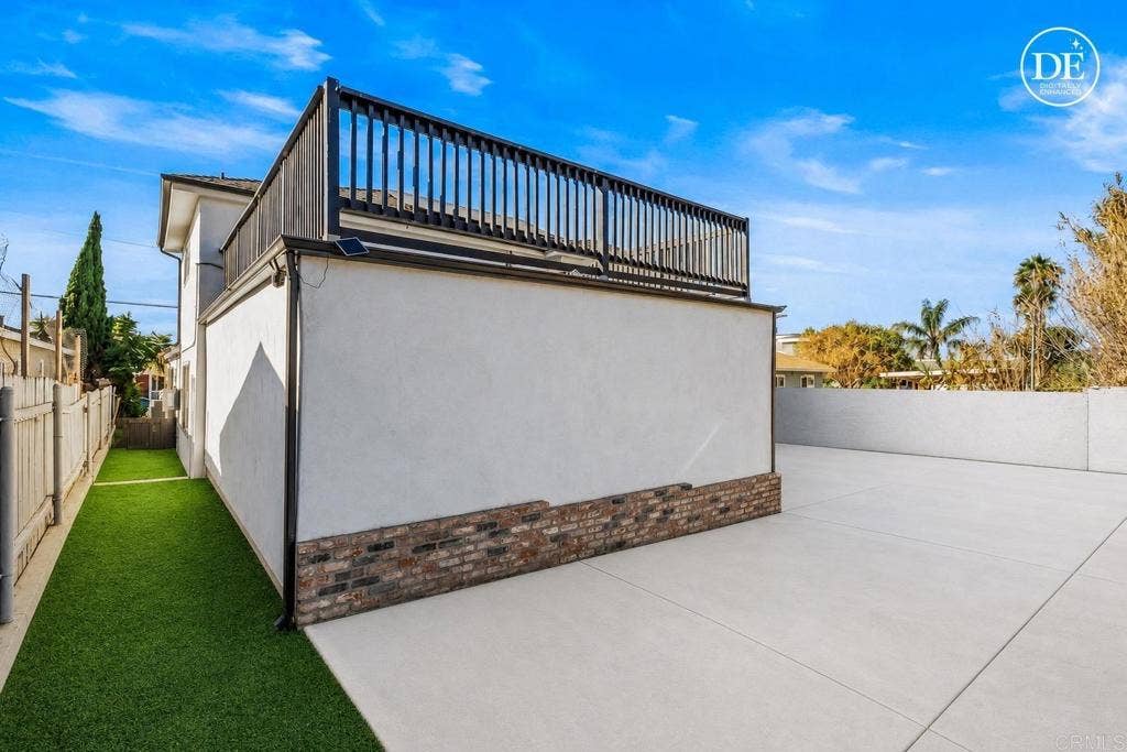 5206 La Paz Drive, San Diego, CA 92114 5206 La Paz Drive, San Diego, CA 92114