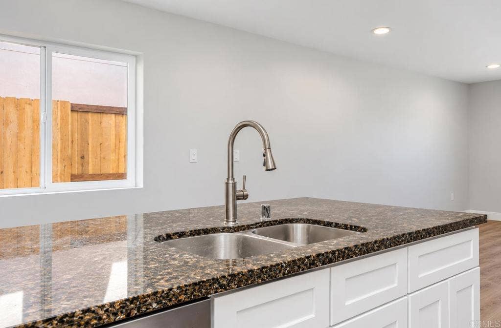 1410 Monterey Street, Bakersfield, CA 93305