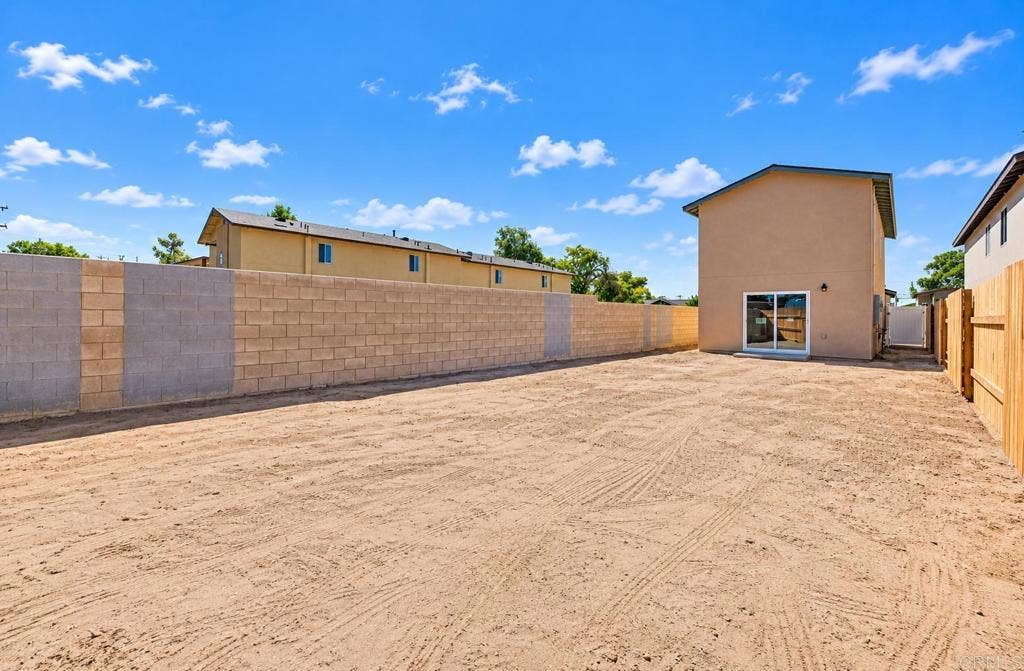 1410 Monterey Street, Bakersfield, CA 93305