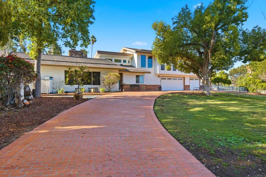 Property photo for 10510 Grandview Drive, La Mesa, CA