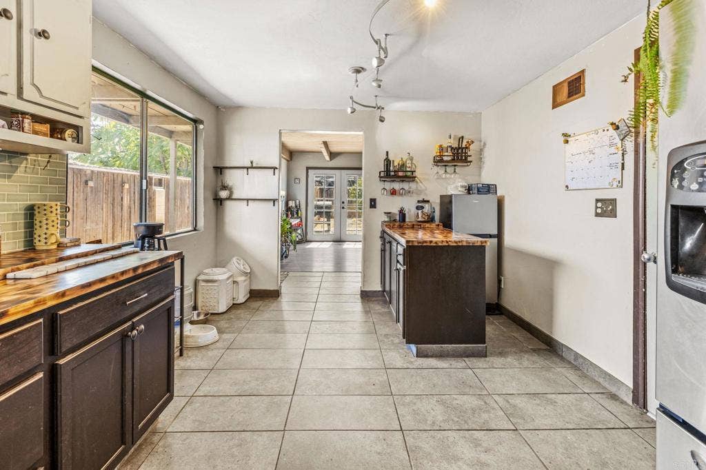 33200 Benner Street, Lake Elsinore, CA 92530 33200 Benner Street, Lake Elsinore, CA 92530