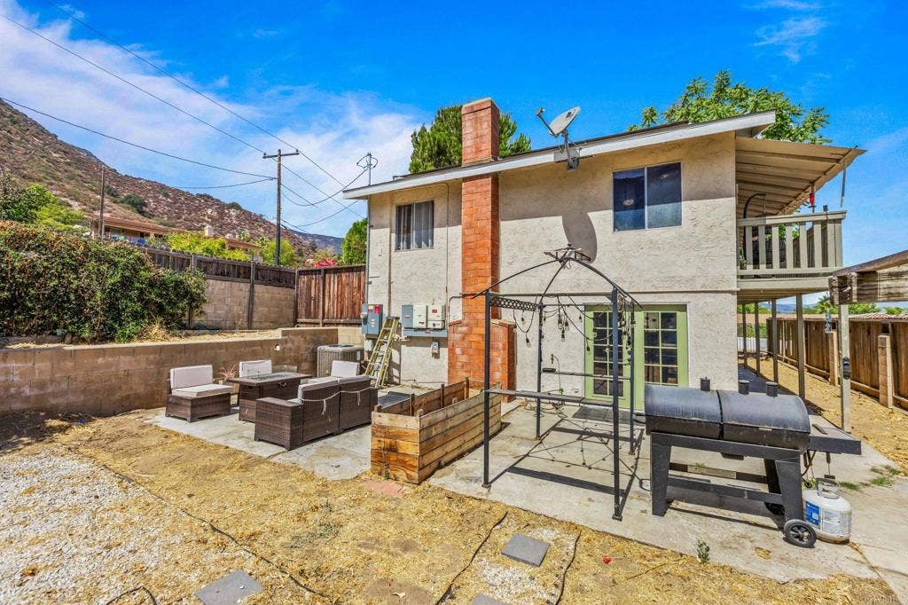 33200 Benner Street, Lake Elsinore, CA 92530 33200 Benner Street, Lake Elsinore, CA 92530