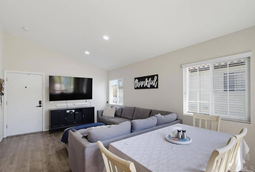 748 Eastshore, #114, Chula Vista, CA 91913 748 Eastshore, #114, Chula Vista, CA 91913