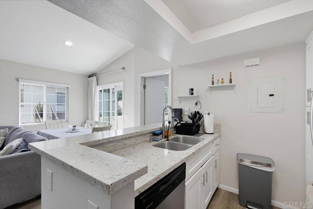 748 Eastshore, #114, Chula Vista, CA 91913 748 Eastshore, #114, Chula Vista, CA 91913