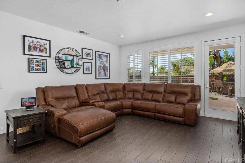 1466 Heatherwood Avenue, Chula Vista, CA 91913 1466 Heatherwood Avenue, Chula Vista, CA 91913
