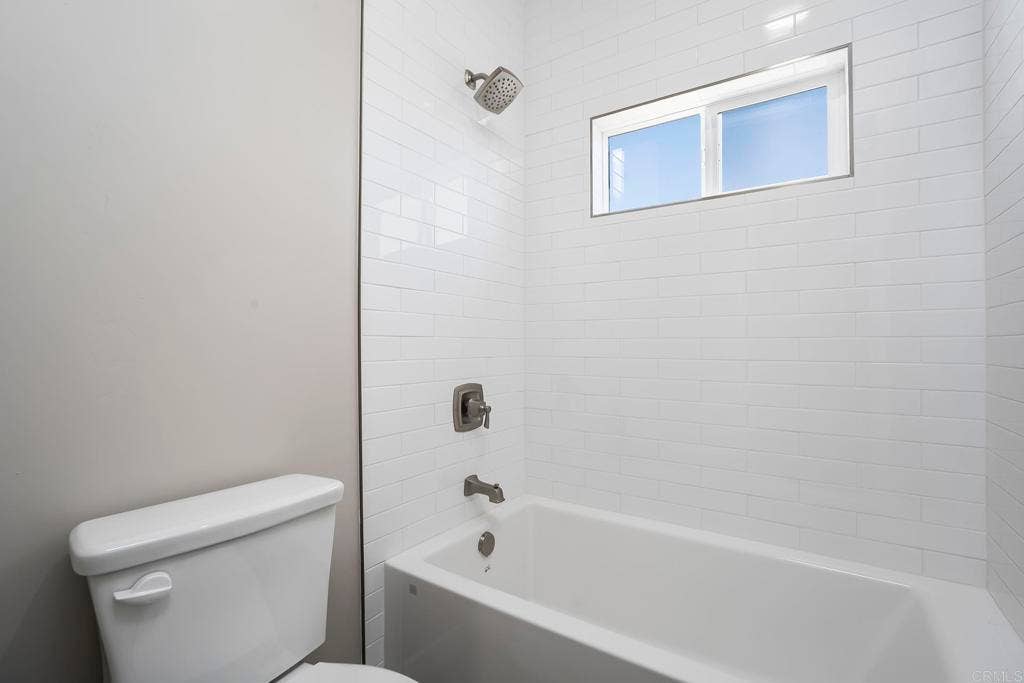 3900 Rojo Tierra, La Mesa, CA 91941 3900 Rojo Tierra, La Mesa, CA 91941