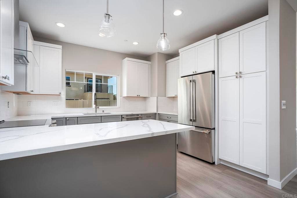3900 Rojo Tierra, La Mesa, CA 91941 3900 Rojo Tierra, La Mesa, CA 91941