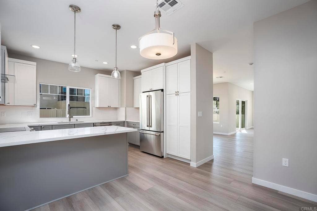 3900 Rojo Tierra, La Mesa, CA 91941 3900 Rojo Tierra, La Mesa, CA 91941