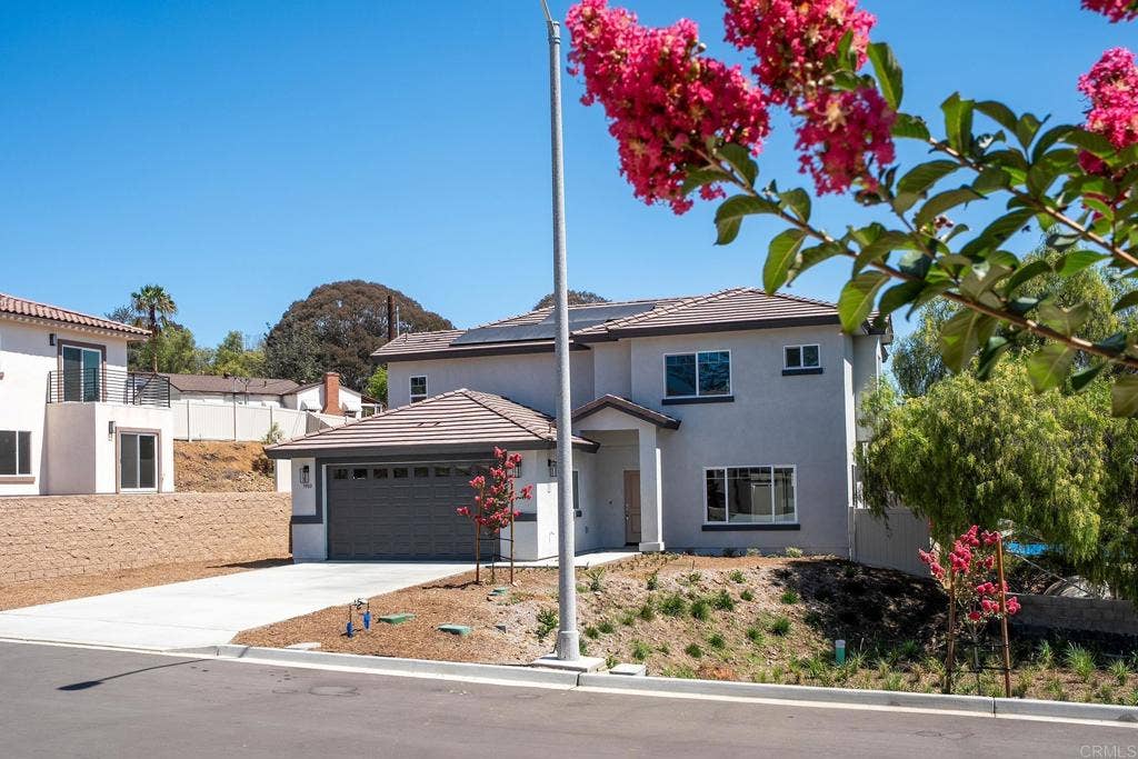 3900 Rojo Tierra, La Mesa, CA 91941 3900 Rojo Tierra, La Mesa, CA 91941
