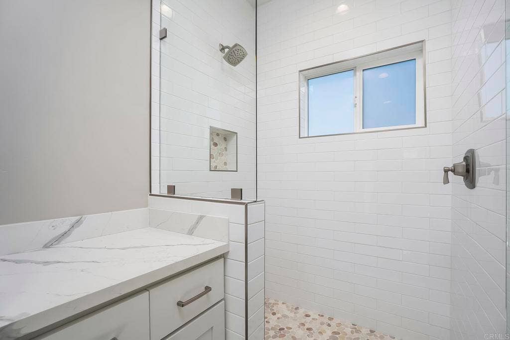 3900 Rojo Tierra, La Mesa, CA 91941 3900 Rojo Tierra, La Mesa, CA 91941