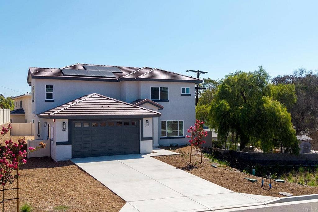 3900 Rojo Tierra, La Mesa, CA 91941 3900 Rojo Tierra, La Mesa, CA 91941