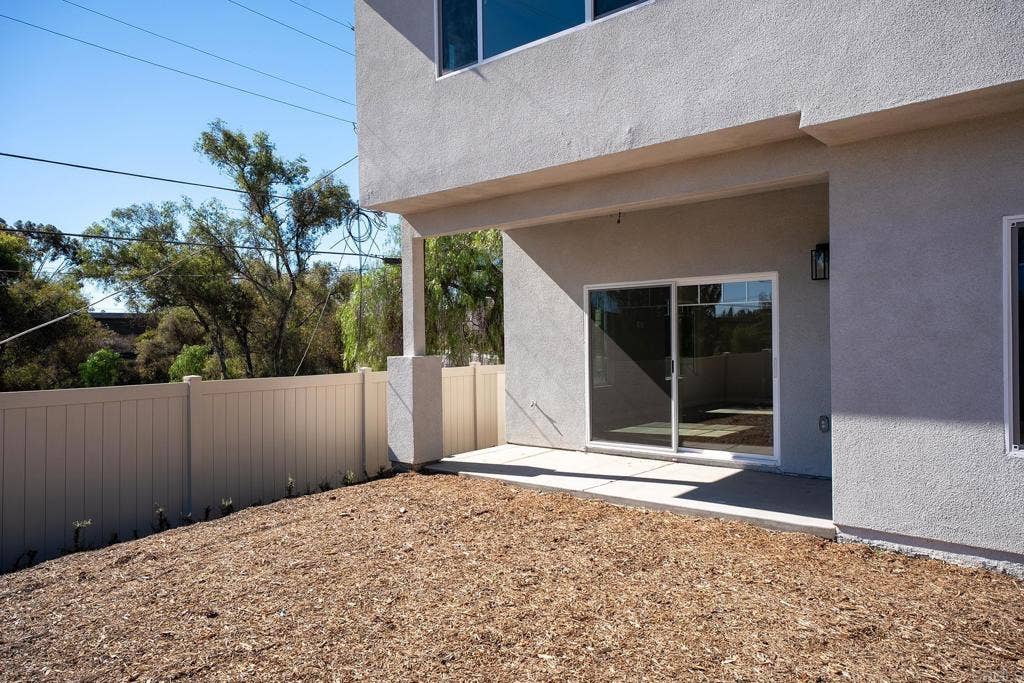 3900 Rojo Tierra, La Mesa, CA 91941 3900 Rojo Tierra, La Mesa, CA 91941