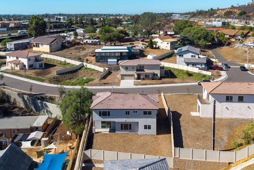 3900 Rojo Tierra, La Mesa, CA 91941 3900 Rojo Tierra, La Mesa, CA 91941