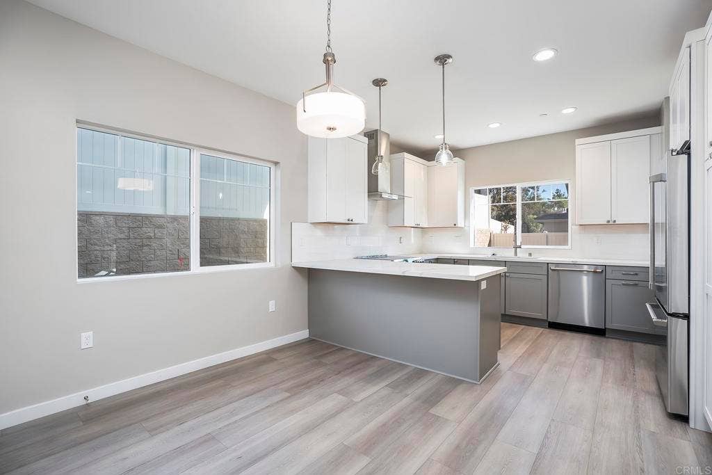 3900 Rojo Tierra, La Mesa, CA 91941 3900 Rojo Tierra, La Mesa, CA 91941