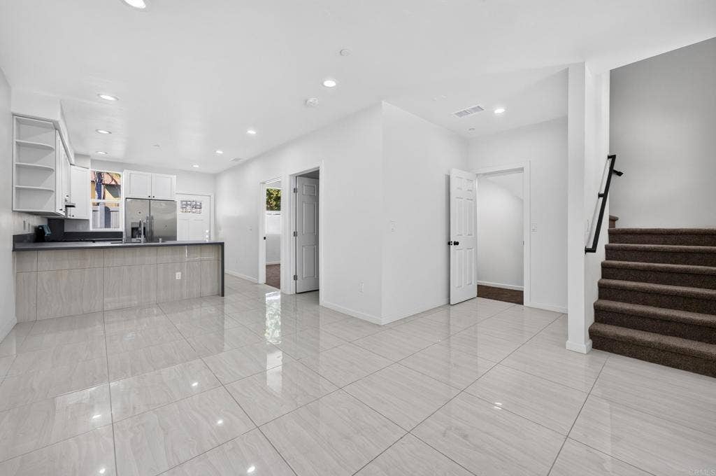 395 N 1St Street, El Cajon, CA 92021 395 N 1St Street, El Cajon, CA 92021