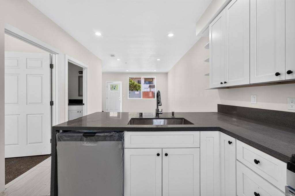 395 N 1St Street, El Cajon, CA 92021 395 N 1St Street, El Cajon, CA 92021