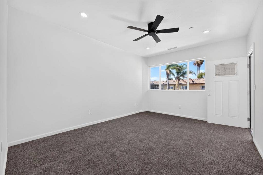 395 N 1St Street, El Cajon, CA 92021 395 N 1St Street, El Cajon, CA 92021