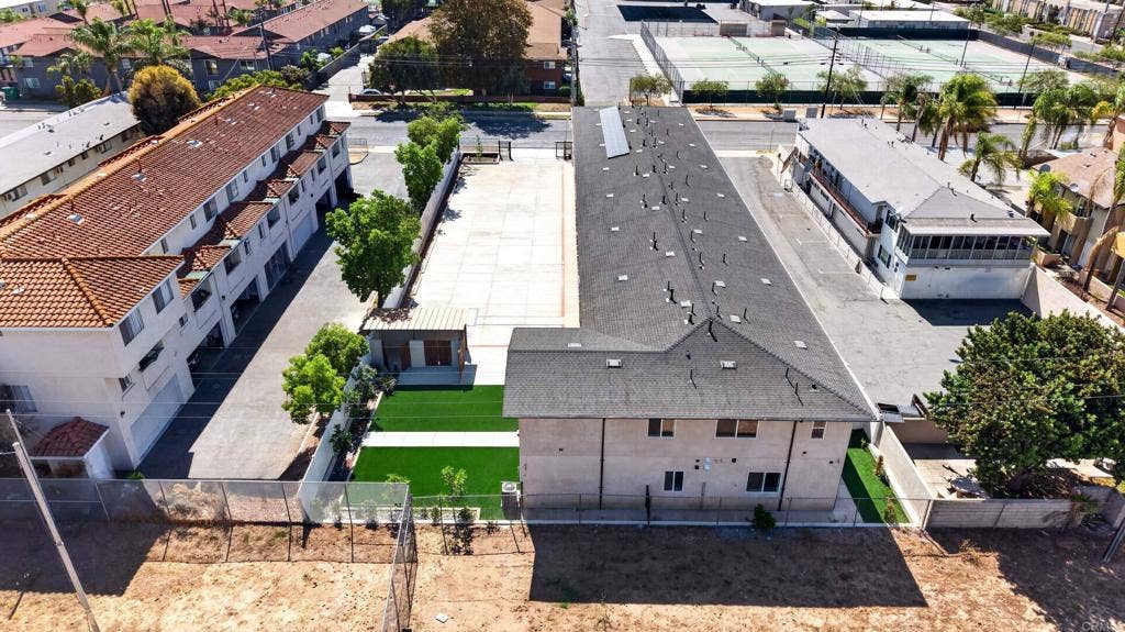 395 N 1St Street, El Cajon, CA 92021 395 N 1St Street, El Cajon, CA 92021