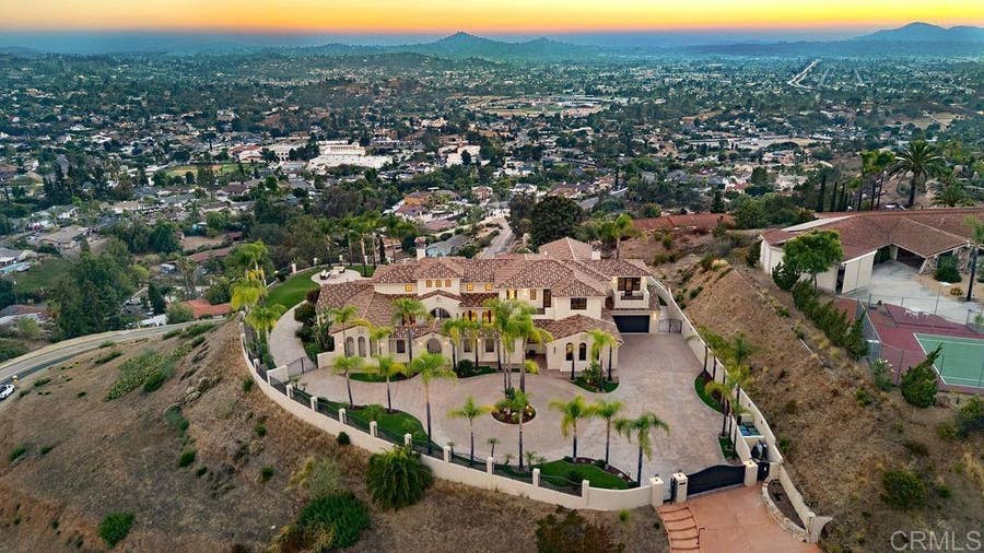Property photo for 2424 Cerro Sereno, El Cajon, CA