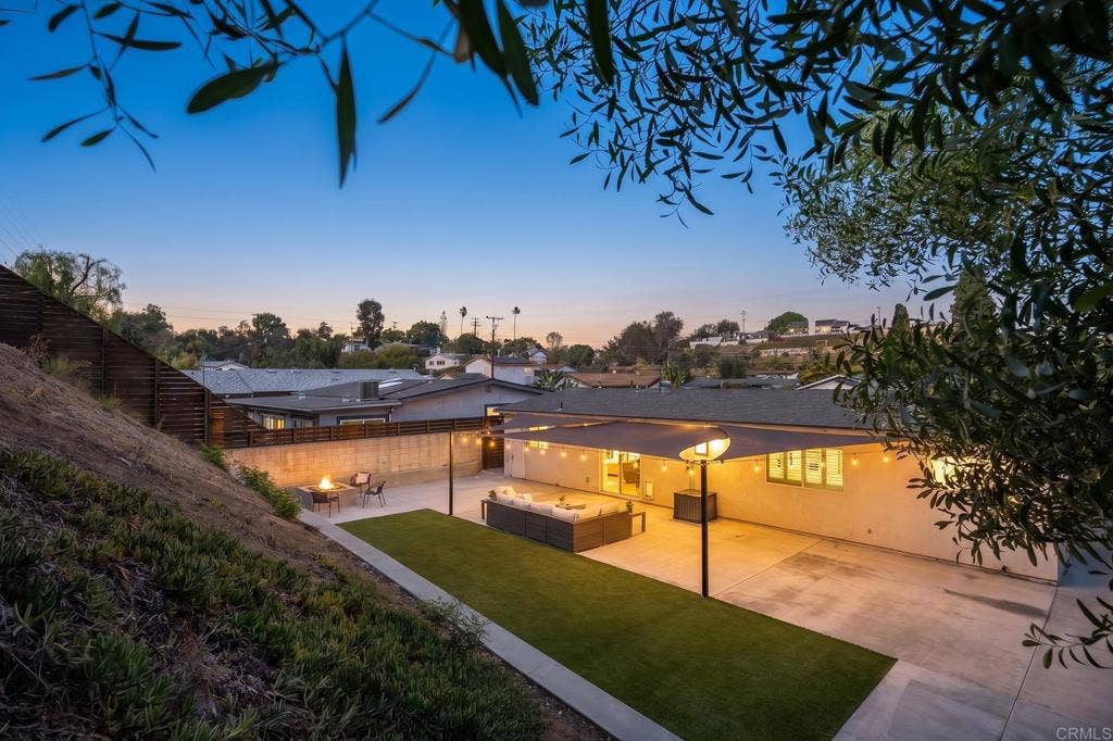 2164 Boundary Street, San Diego, CA 92104 2164 Boundary Street, San Diego, CA 92104