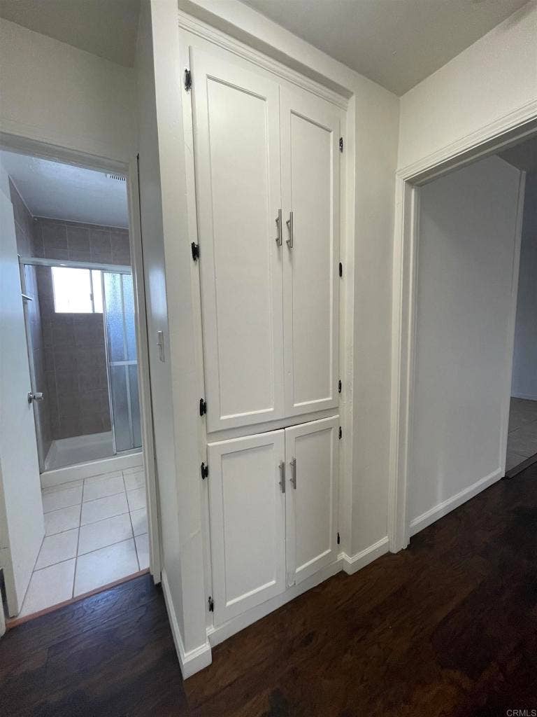 331 E 5th Street, National City, CA 91950 Hallway
