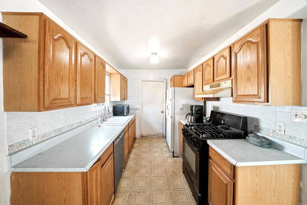 528 Carlsbad Street, Spring Valley, CA 91977 528 Carlsbad Street, Spring Valley, CA 91977