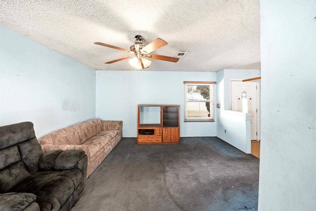528 Carlsbad Street, Spring Valley, CA 91977 528 Carlsbad Street, Spring Valley, CA 91977